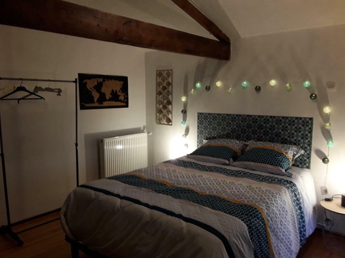 Chambre Sergeanne Doulezon Bagian luar foto