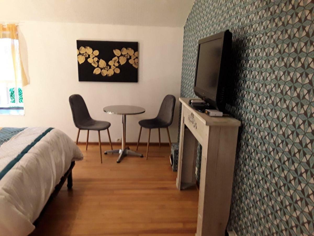 Chambre Sergeanne Doulezon Bagian luar foto
